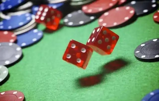 4jl slot game lobby showing various online slot titles on mobile